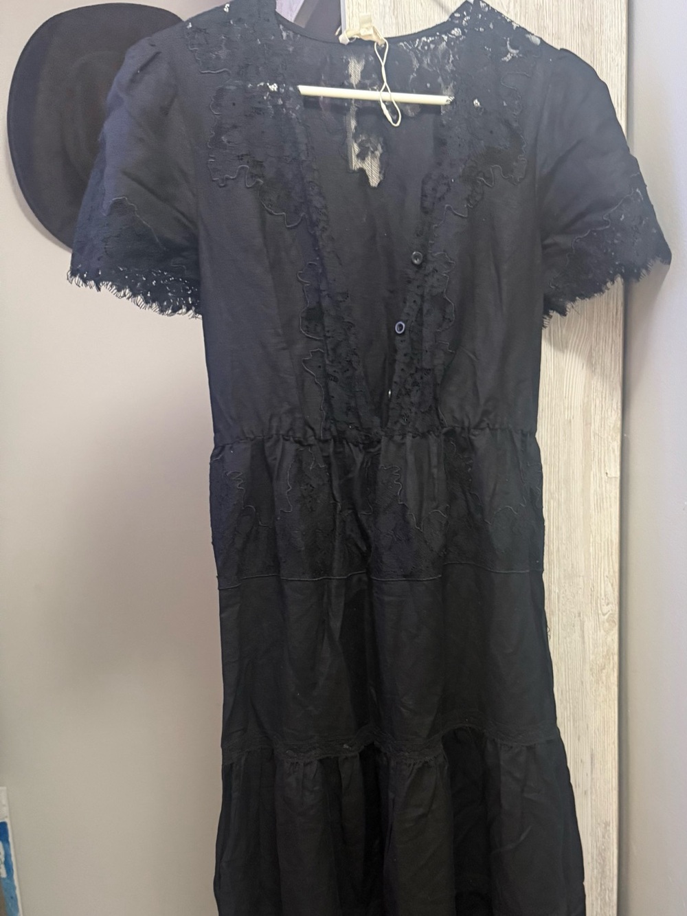 Black Lace-Trim Midi Dress with Short Sleeves - Women